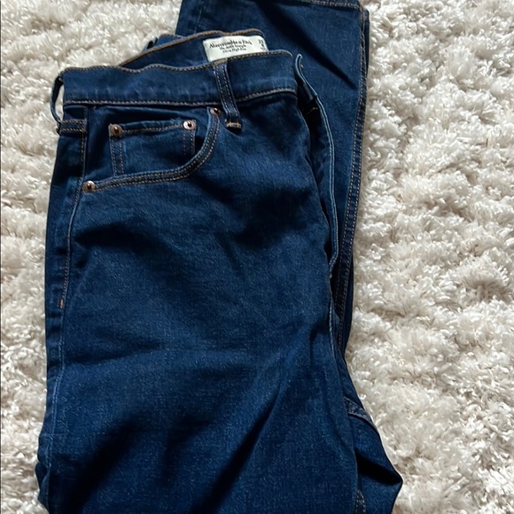 Abercrombie & Fitch Dark Wash Jeans - Picture 3 of 4